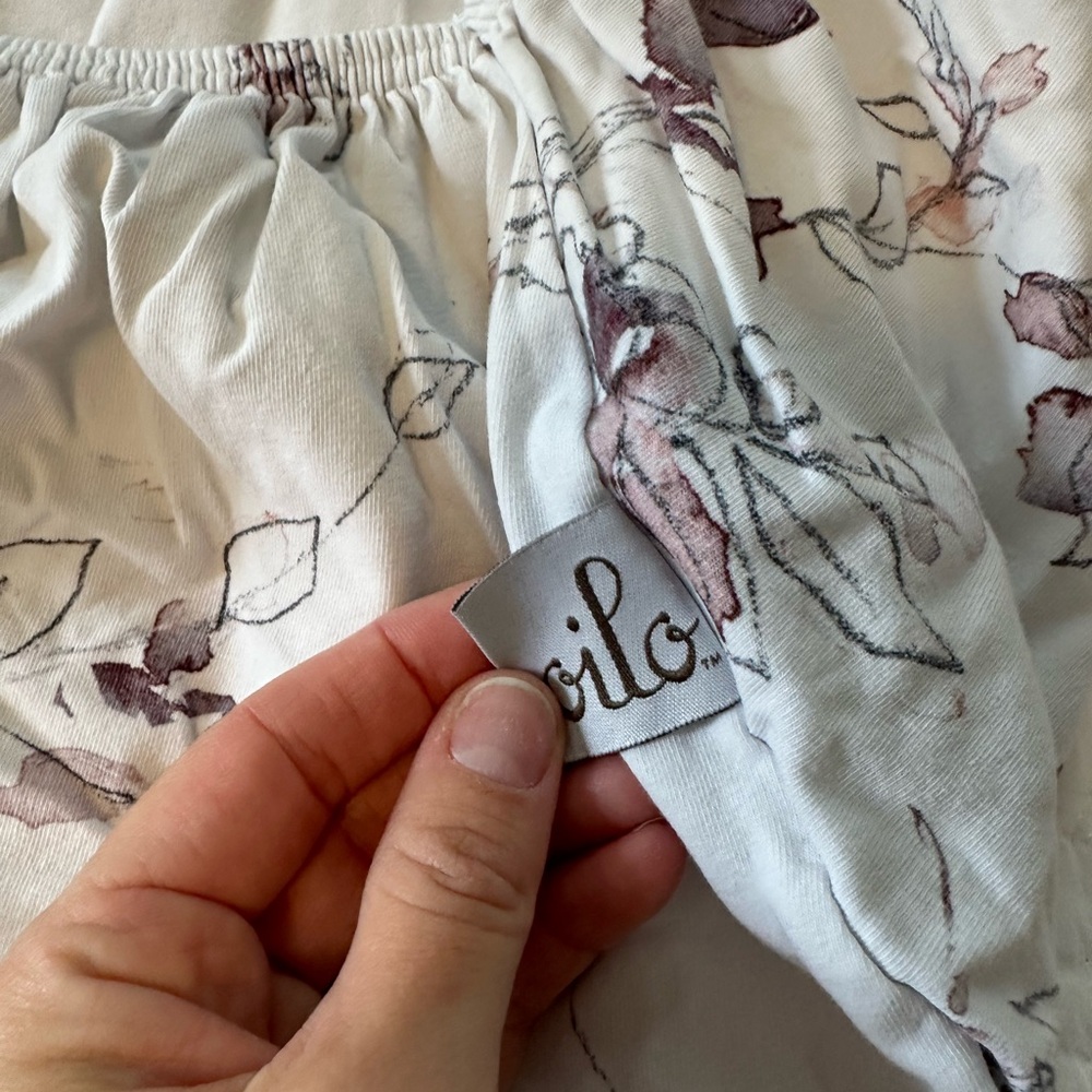 Two Oilo Changing Pad Sheets - Picture 5 of 6